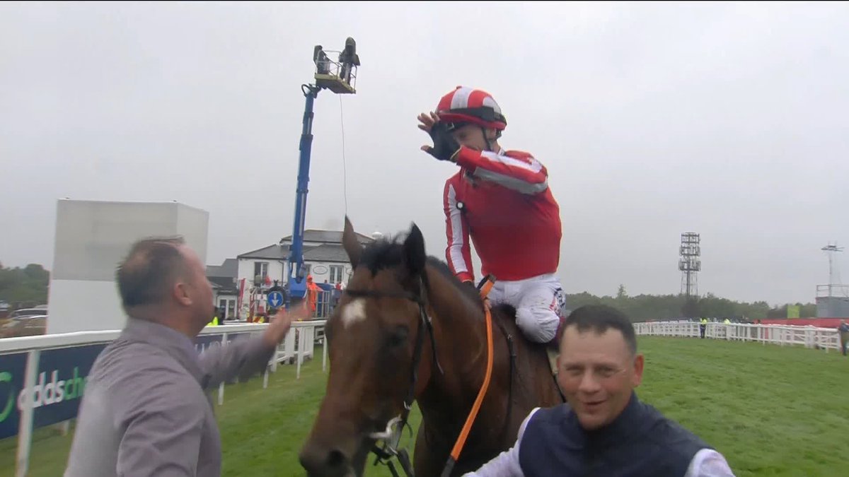 🗣️"He beat the world's best horse" All praise for Bay City Roller 👏 #ITVRacing | Oisín Murphy