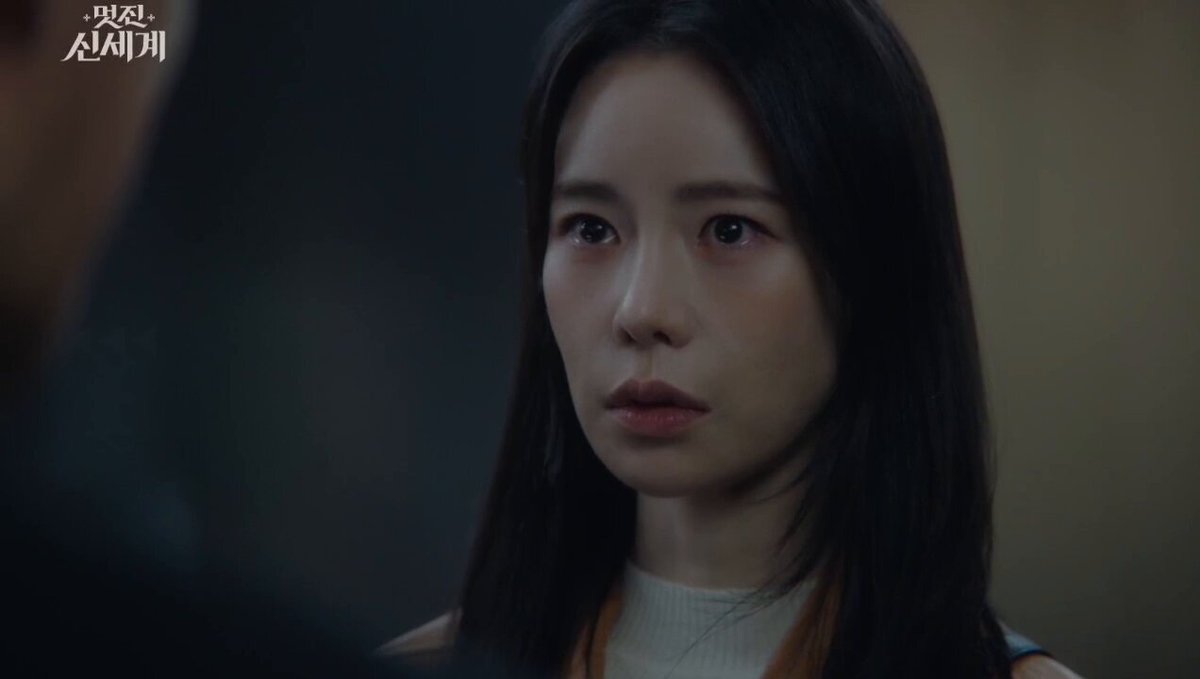 와씨 차세계 개빡쳐서 오자마자 최문도한테 주먹날림;; 눈깔 뒤집혀서 닥치라고 아가리 찢어 버린다고 욕퍼붓는데 아 ㅈㄴ 씹테토력에 정신나갈거같음 화내는거 개좋네 진짜