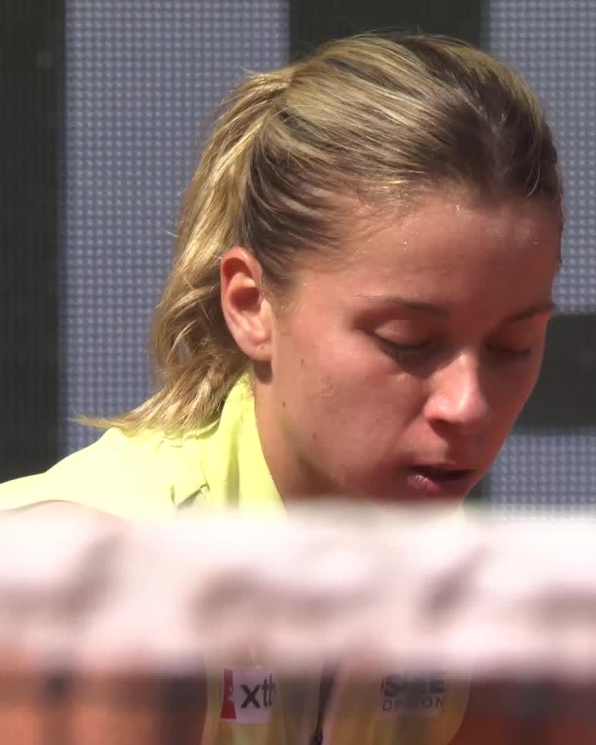 Andreeva doing everything perfectly right now ✅ #RolandGarros