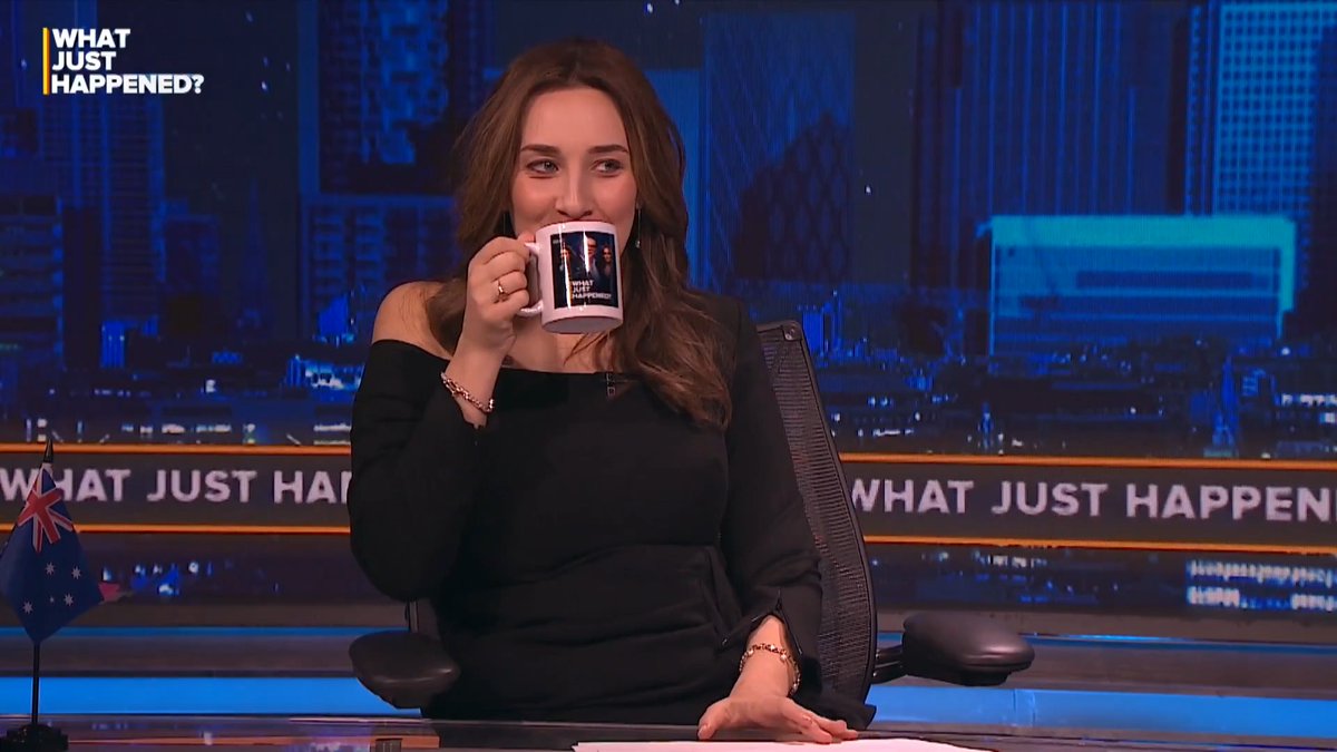 Samara Gill slams Meghan Markle for disowning her father after his leg was amputated. What Just Happened? Samara Gill Ash Peter C. Barnes