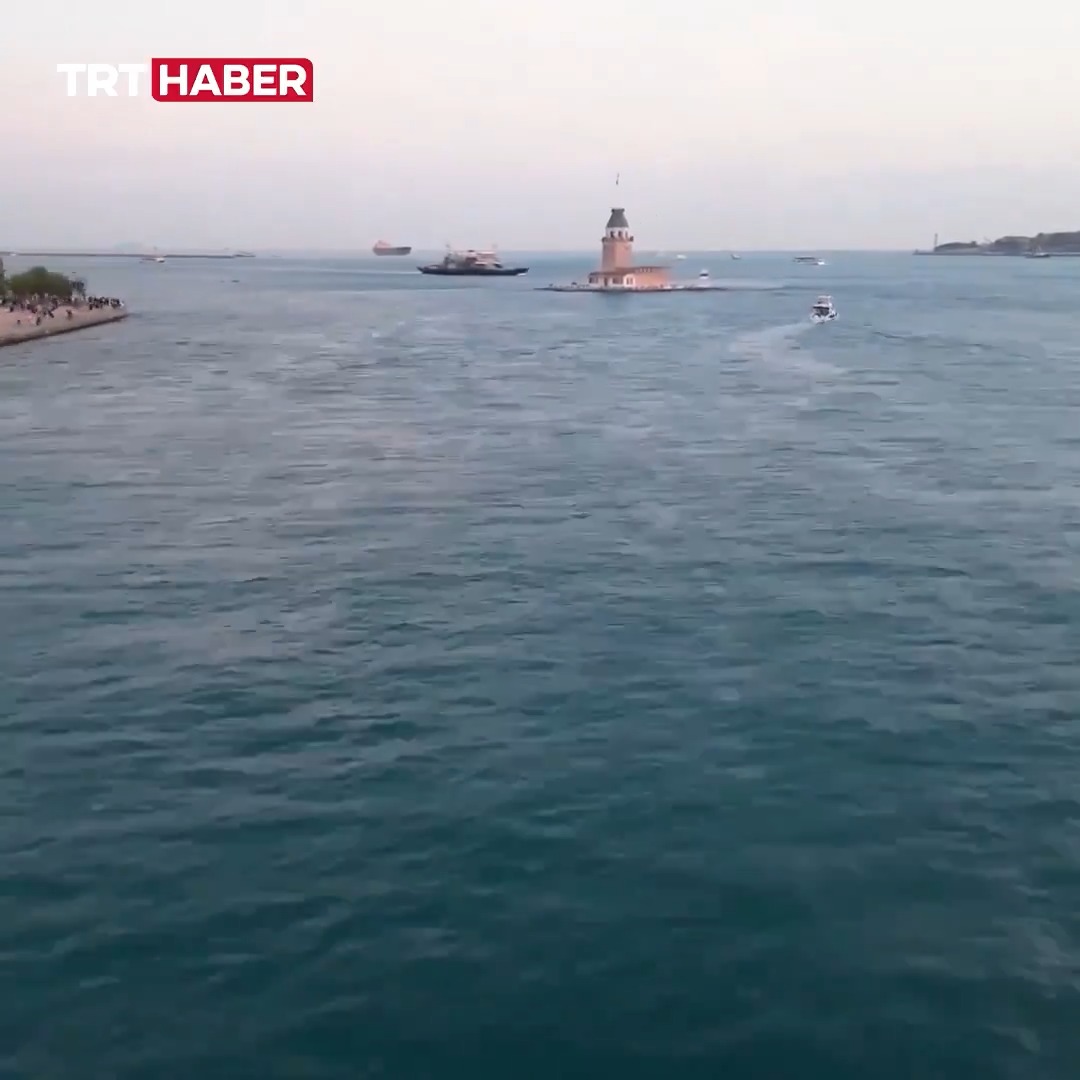 Kız Kulesi ve Üsküdar havadan görüntülendi.