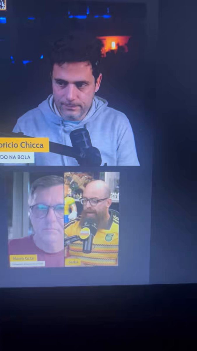🚨JORNALISTA MAURO CÉZAR PEREIRA DECLARA EM PODCAST QUE TORCEDORES QUE PASSAM DO PONTO COM ELE NAS CRITICAS ELE PROCESSA. 🎙️MAURO CÉZAR: “Eu não sofro, não. Eu não sofro, não. Se passar do ponto, o processo. É o processo. Tá lá, o Hollenberg, advogado. Passou do ponto, ameaçou, passou do ponto, resolve com a justiça, irmão.” #midiaesportiva