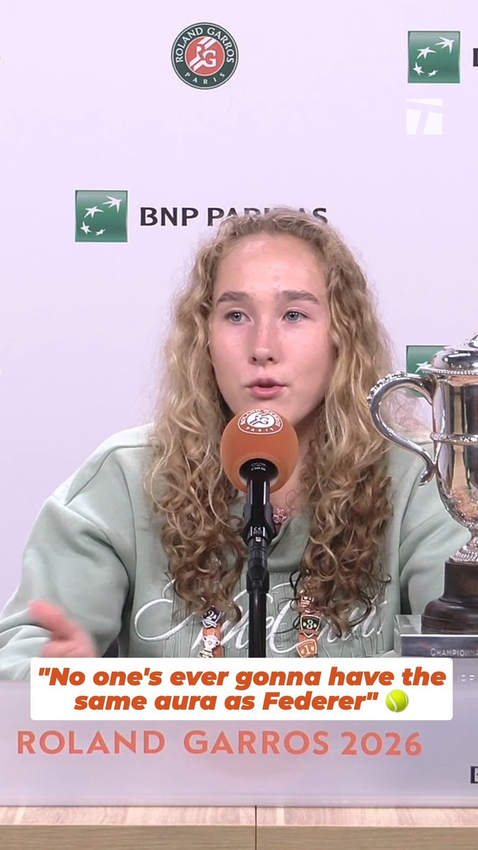 Mirra channeling her inner Roger 🧘 #RolandGarros