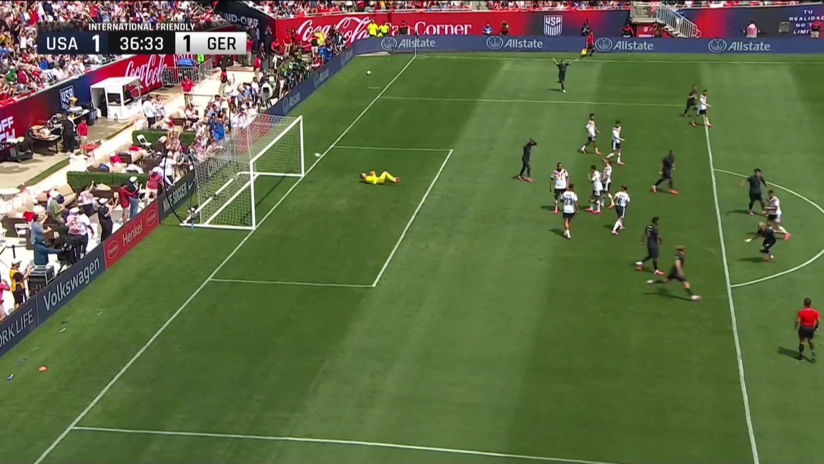 🚨 LA REPRISE DE FOOUUUUUUU !!!!! 🤯🤯🤯 Antonee Robinson égalise face à l'Allemagne (1-1) sur cette volée de DINGUE. 🇺🇸😳