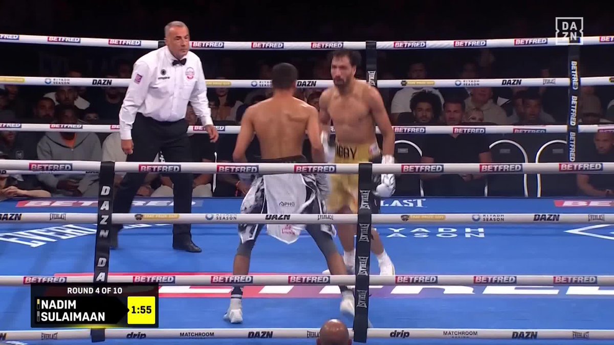 Sulaimaan upping the TEMPO ⚡ #PadleyFiaz | Live NOW on DAZN ▪️