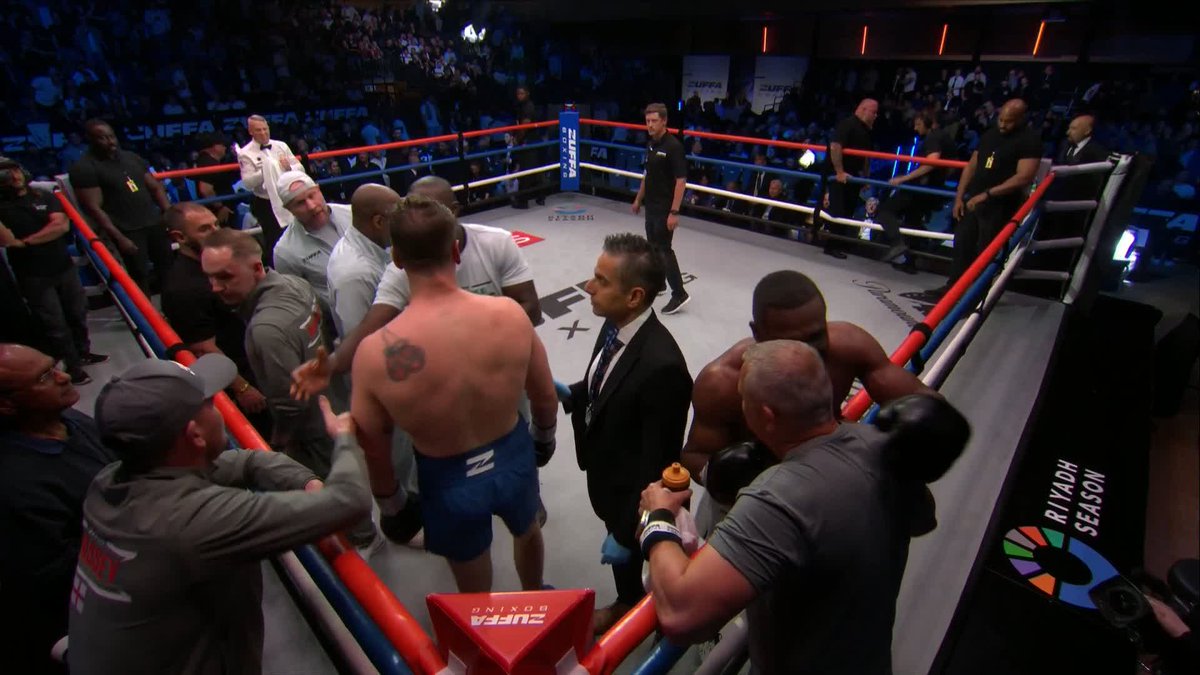 WOW! 🤯 An incredible turnaround as Chev Clarke takes the win ✅ #ZuffaBoxing07