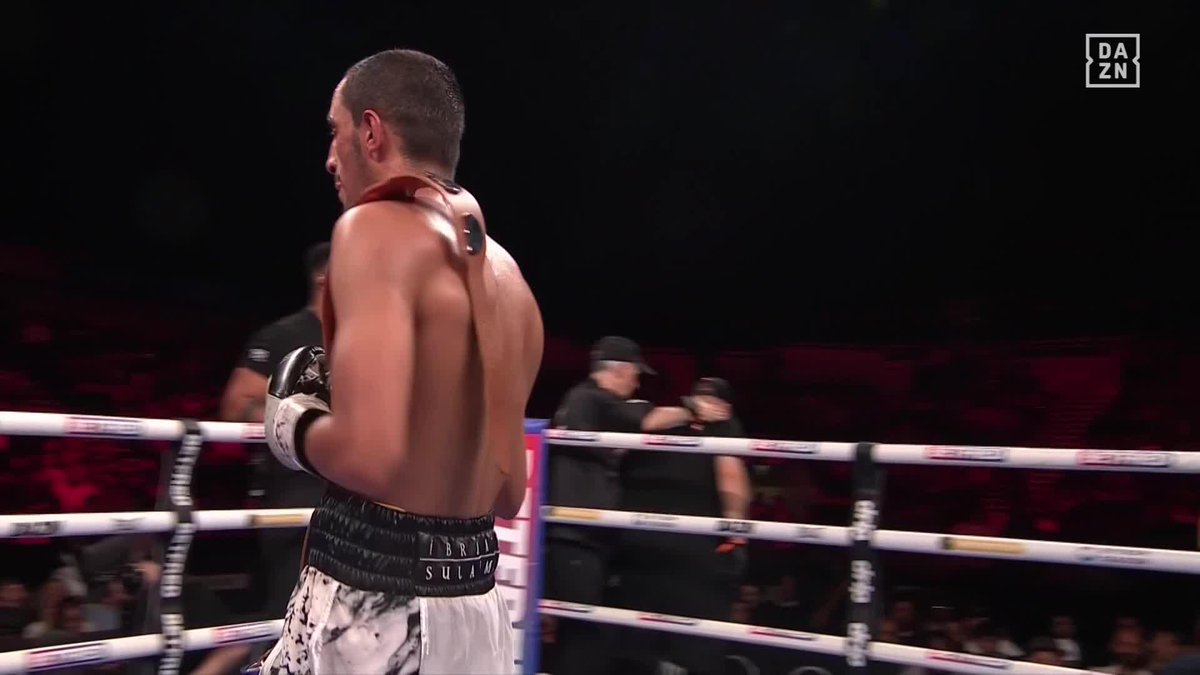 Ibraheem Sulaimaan is the NEW English Super featherweight Champion! 🏆 #PadleyFiaz | Live NOW on DAZN ▪️