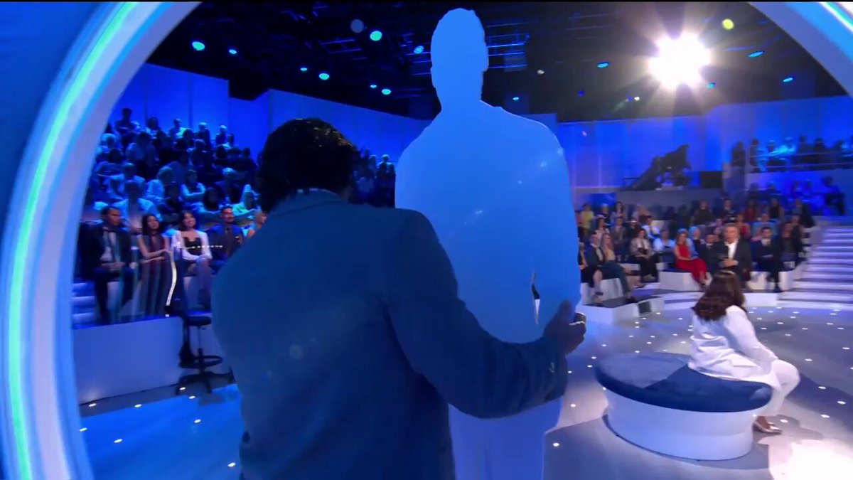 El momento encuentro no podía ser más bonito ❤️ 💌 #HayUnaCosaQueTeQuieroDecir 🔵