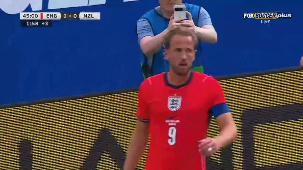 Harry Kane heads it home ‼️ Just the slightest of touches to put England in front before the break 🏴