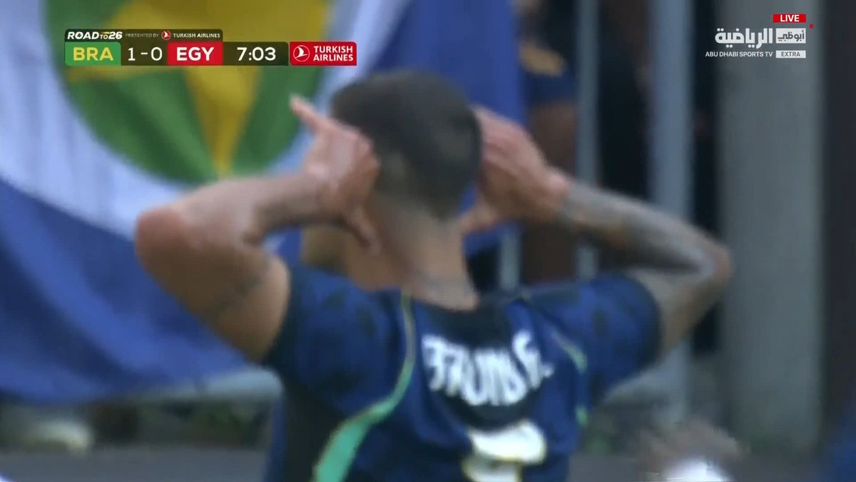 بعد خطأ دفاعي غريب.. منتخب البرازيل يتقدم بالهدف الأول عن طريق برونو جيماريش 🇧🇷⚽ شاهد الهدف بتعليق عيسى الحربين 🎥 #البرازيل_مصر #أبوظبي_الرياضية