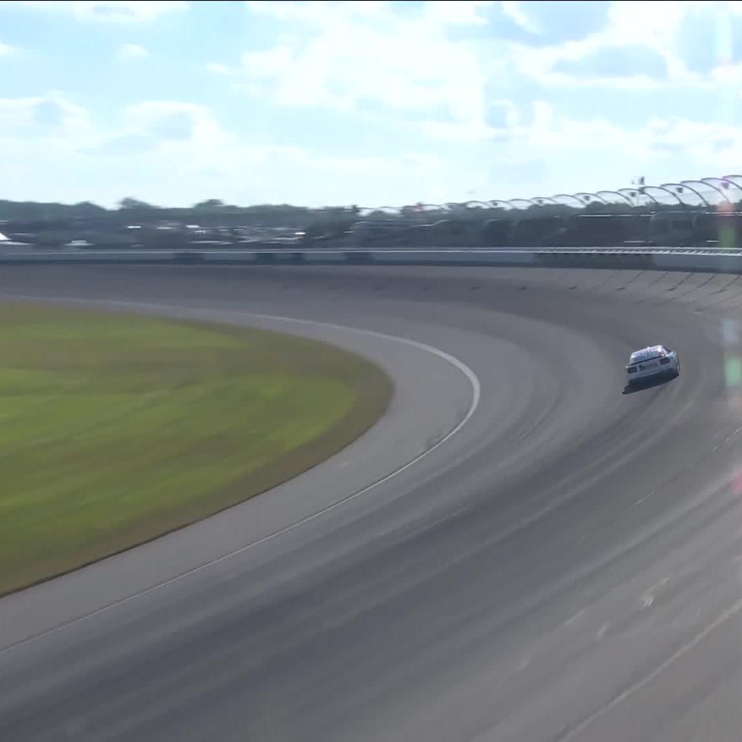 Berry goes up the race track and spins in Turn 4!