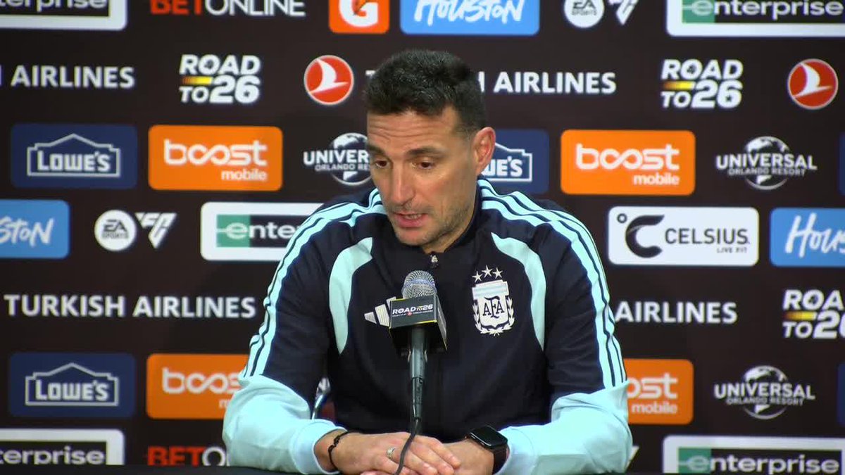 "CON TODO EL DOLOR DEL MUNDO TUVE QUE HABLAR CON ÉL Y COMUNICARLE QUE NO IBA A FORMAR PARTE DE LA COPA". Scaloni habló sobre la lesión de Balerdi que lo dejó fuera del Mundial y dejó en claro que se vivieron "momentos feos" y que el grupo quedó "tocado". 🏆 #ESPNMundial