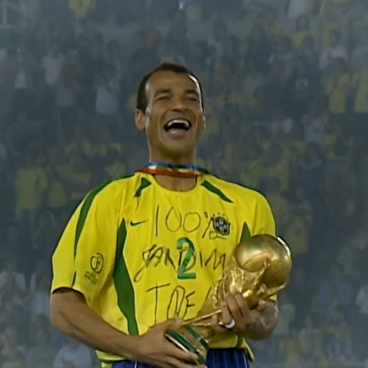 Üst üste üç Dünya Kupası'nda final oynayan tek oyuncu... Cafu, 56 yaşında.