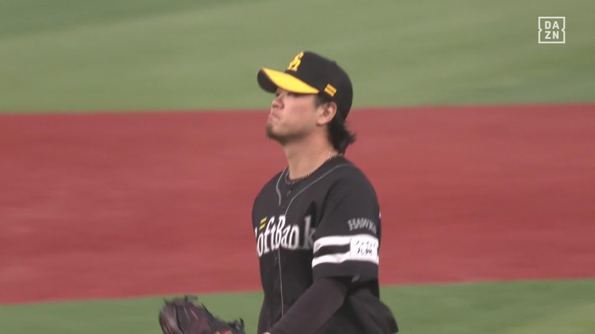 “神茶谷” 巧みな牽制刺のあとはこの神反応！ 上茶谷大河が納得の“ドヤ顔”でベンチへ ⚾️DeNA×ソフトバンク #sbhawks #だったらDAZN