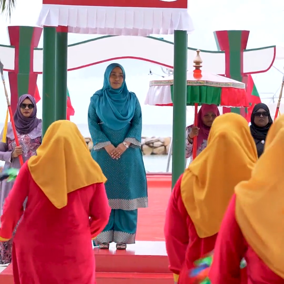 ރައީސުލްޖުމްހޫރިއްޔާގެ އަނބިކަނބަލުން ފ. ނިލަންދުއަށް ވަޑައިގަތުން