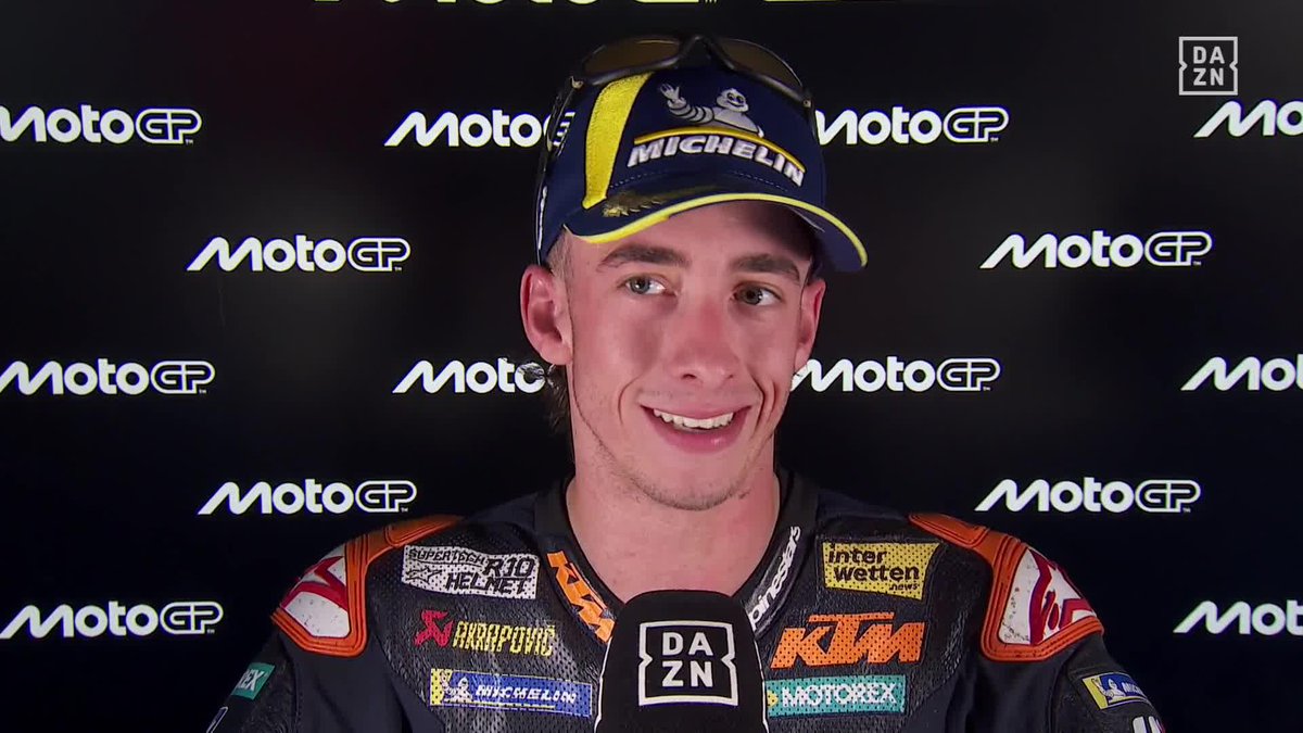 "Mi padre no me ha enseñado a rendirme" 😄 Intentarlo una y otra vez. Pedro Acosta explica cómo ha vivido ese bonito cara a cara con Marc Márquez #HungarianGP 🇭🇺 #MotoGP 🏁