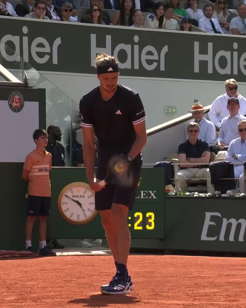 Swung it like a bat 💥 #RolandGarros