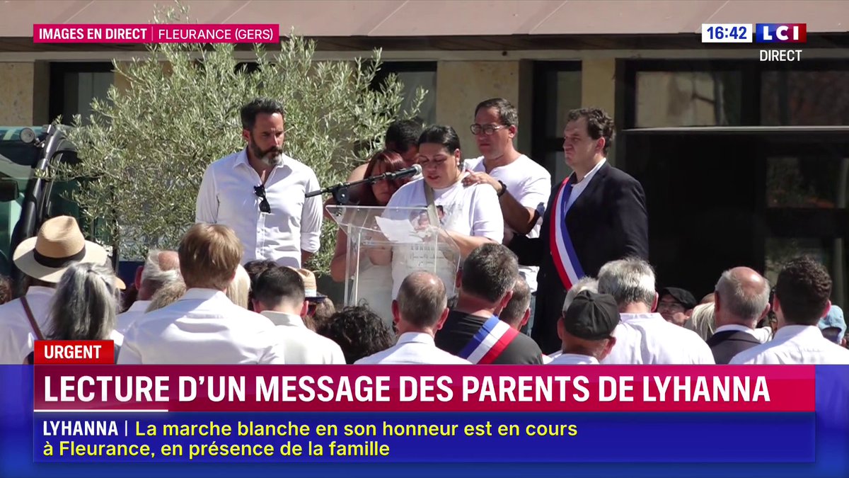 🚨🇫🇷 FLASH | "Notre monde s’est effondré", déplore la famille de Lyhanna, 11 ans, qui "doit être émue par tout ce monde rassemblé pour elle. Pardon pour ce que tu as vécu, nous t’aimons". 6 000 personnes se sont réunies à la marche blanche en son hommage.