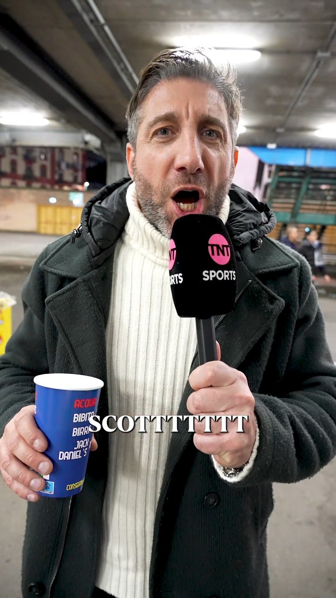 Napoli fans attempt to describe Scott McTominay in one word 😂 🏴󠁧󠁢󠁳󠁣󠁴󠁿