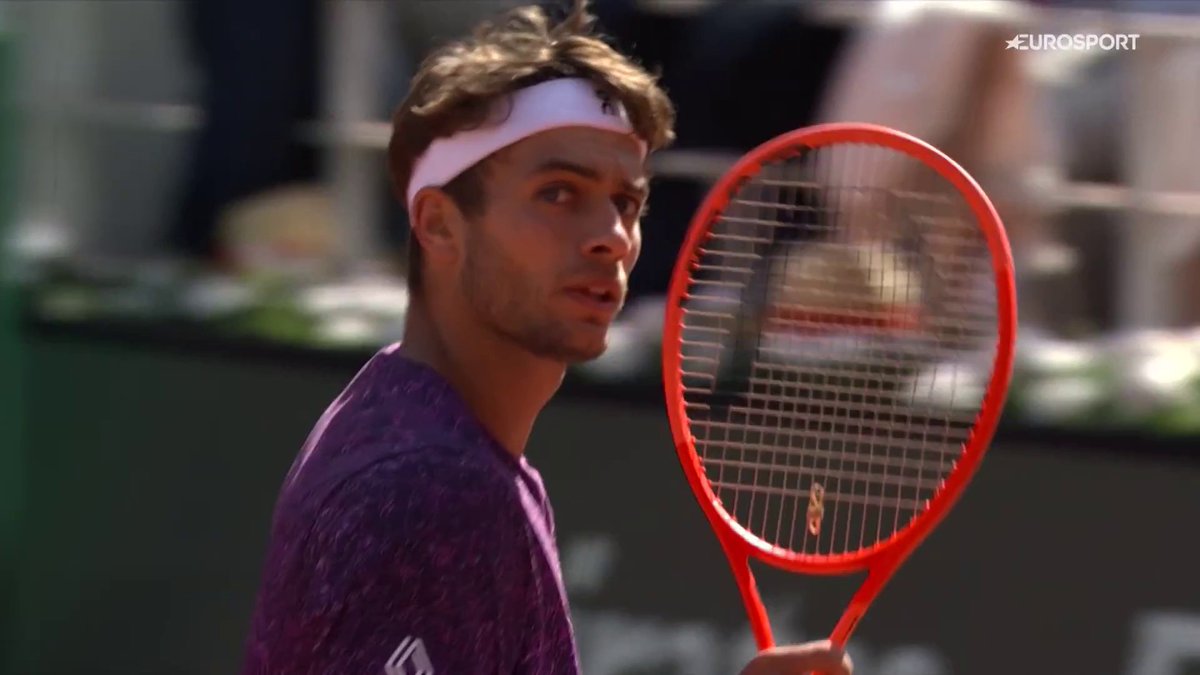 Fabio Cobolli no entrega su espada ⚔️ El italiano gana el segundo set con una espléndida reacción y calienta la final En Eurosport y @hbomaxes con Fernando Ruiz y @AlexCorretja74