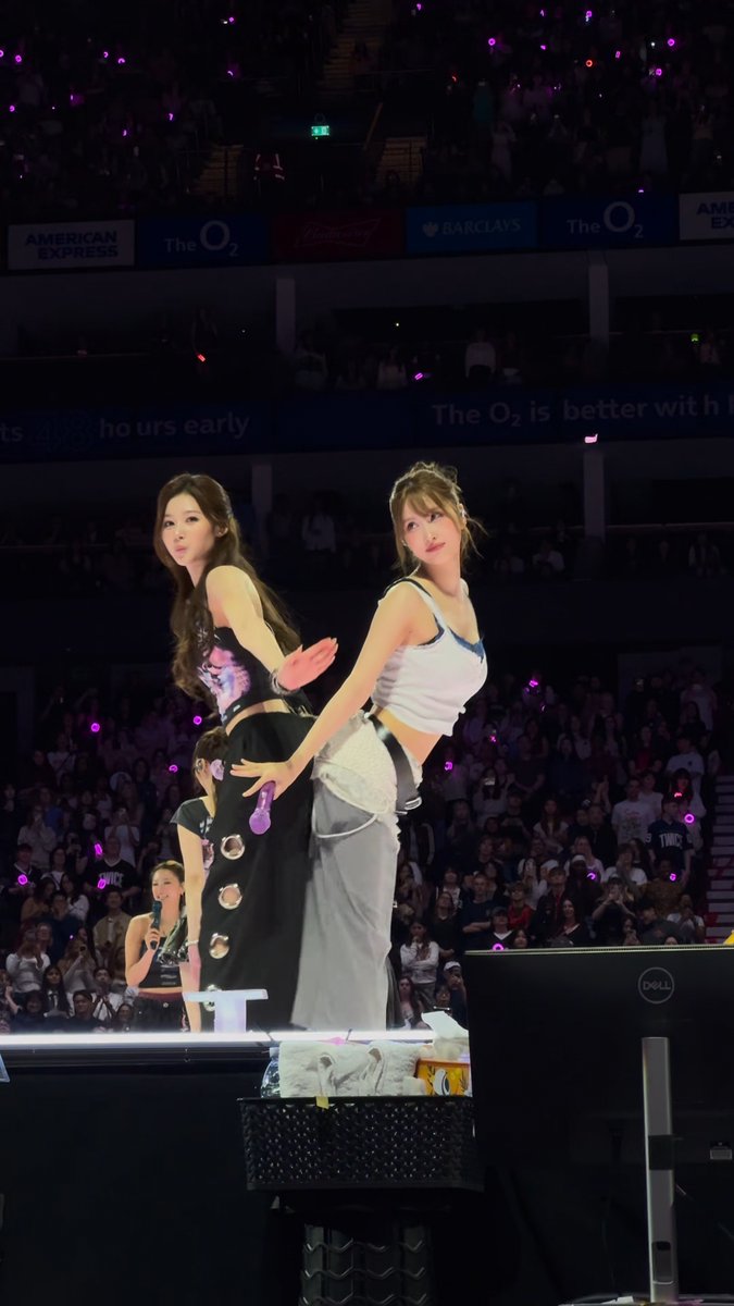 SANA AND MOMO HAVING A BUTT BUMPING BATTLE 😭