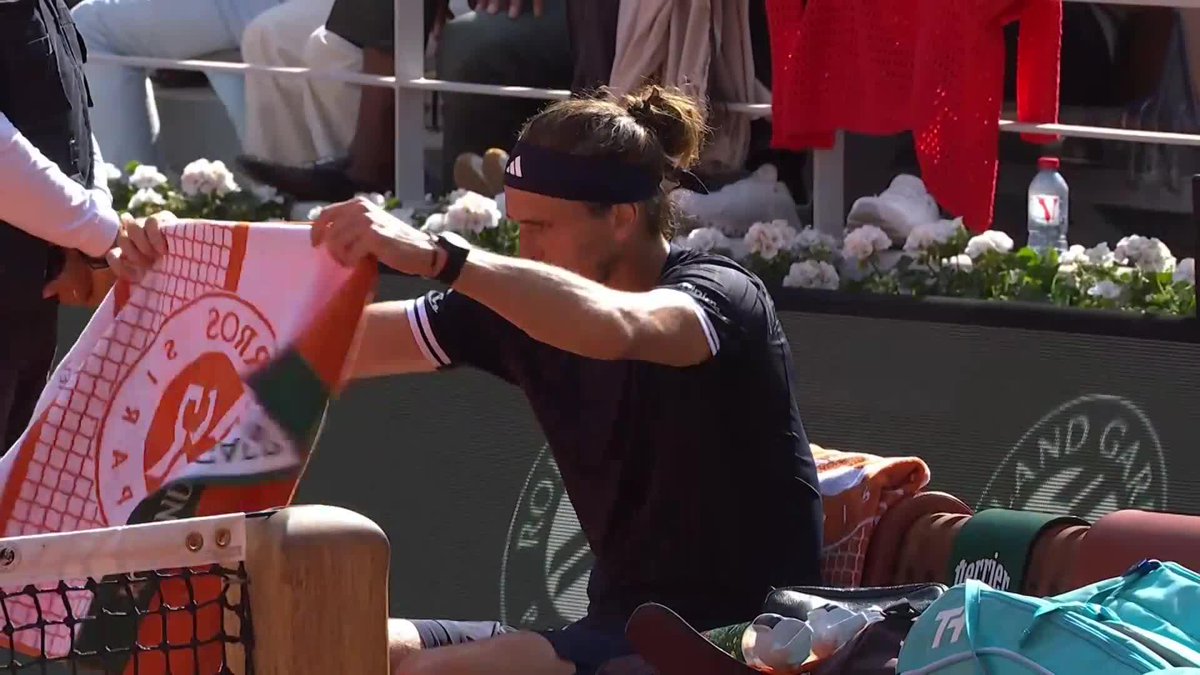 Amazing how Sascha Zverev can play at such a high level while managing his Type 1 diabetes 👏