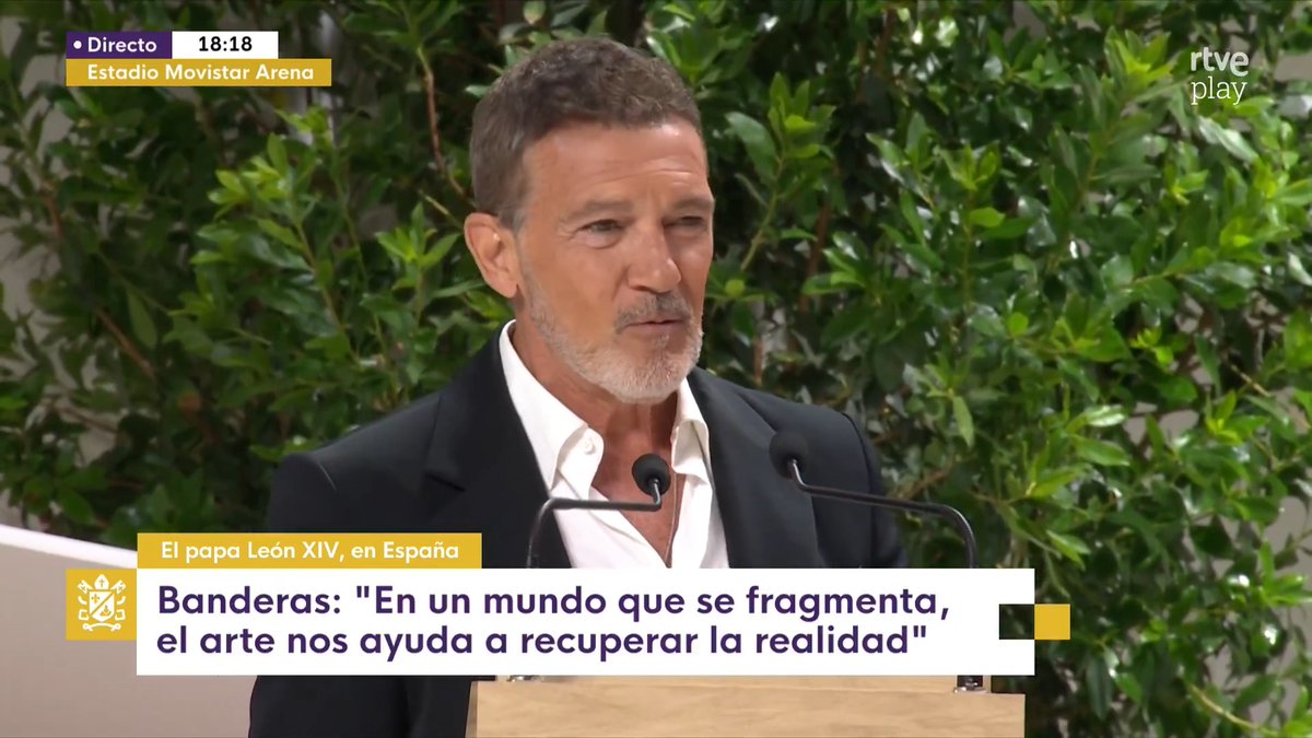 #VisitaPapaRTVE | Antonio Banderas a León XIV "Yo hoy estoy aquí, Santo Padre, para confesar haber sido víctima del hechizo de Dios" Síguelo en DIRECTO en #Canal24horas y La 1