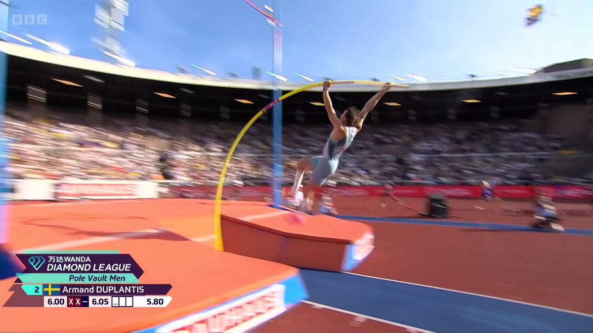 Mondo Duplantis is beaten by Kurtis Marschall on home soil! 😮 It's the world record-holder's first Diamond League defeat since 2023.
