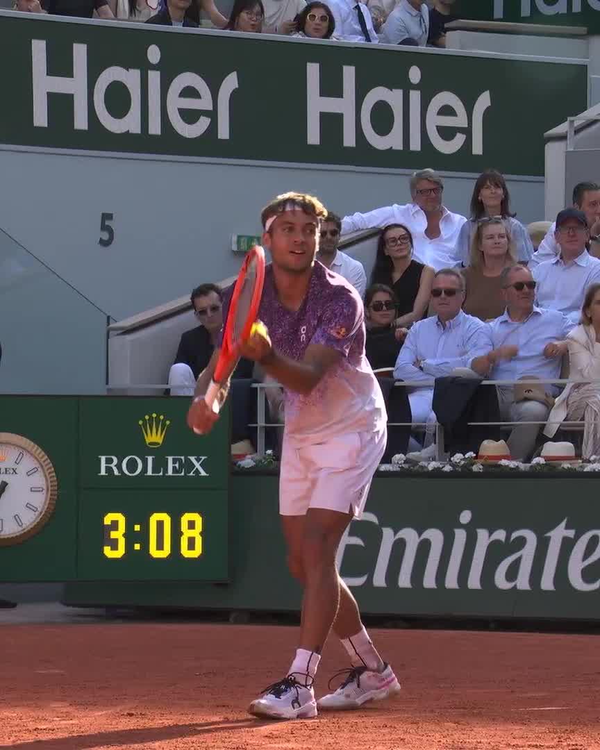 HUGE from Zverev to break back 👊 #RolandGarros