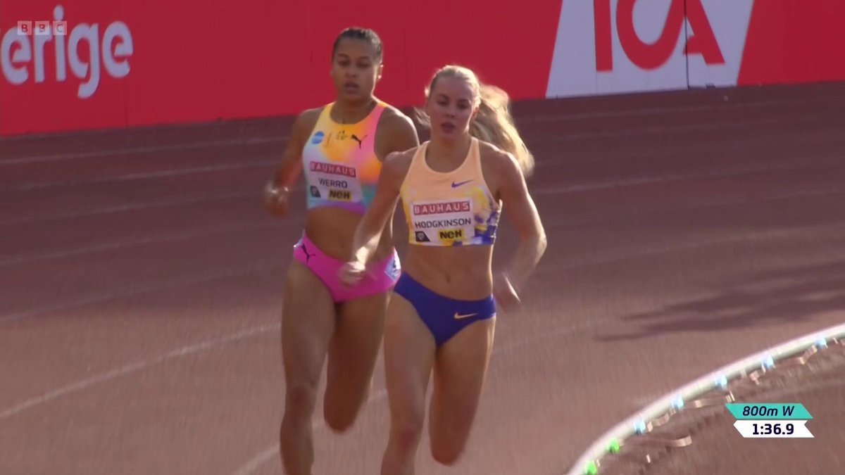 "One of the quickest 800s we've seen in a long time" 🤯🔥 Keely Hodgkinson runs a personal best of 1:54.33 but finishes second as Aubrey Werro wins the women's 800m in 1:53.98.