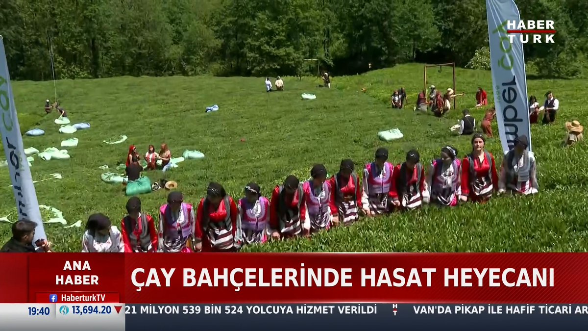 📌Çay bahçelerinde hasat heyecanı: Giresun'da çay bahçelerinde hasat başladı. Güneşin altında horon eşliğinde zorlu mesai sürüyor.