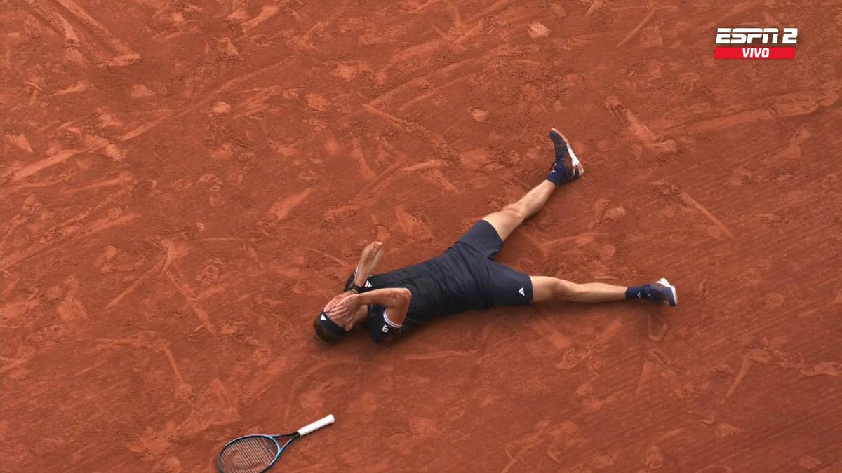 ¡ALEXANDER ZVEREV VENCIÓ A COBOLLI Y ES EL CAMPEÓN DE ROLAND GARROS 2026! 🇩🇪🏆 📺 Mirá #RolandGarros en el Plan Premium de #DisneyPlus.