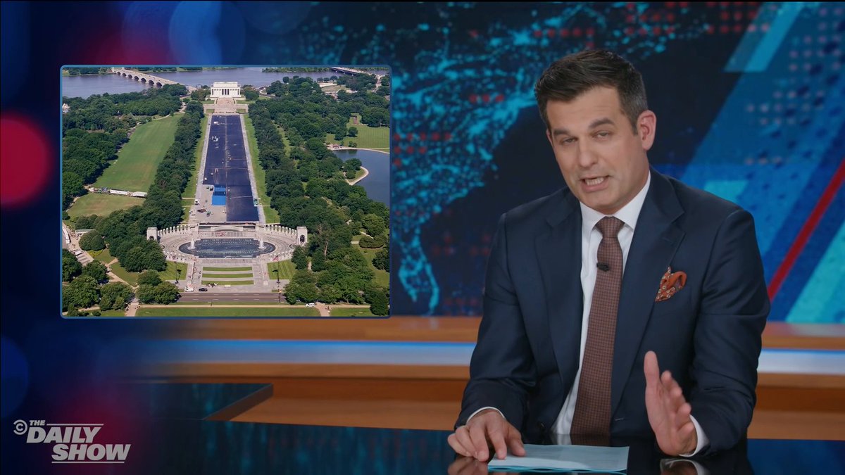 "Our pool is bigger than skyscrapers?" What the f**k is Trump talking about? @MichaelKosta