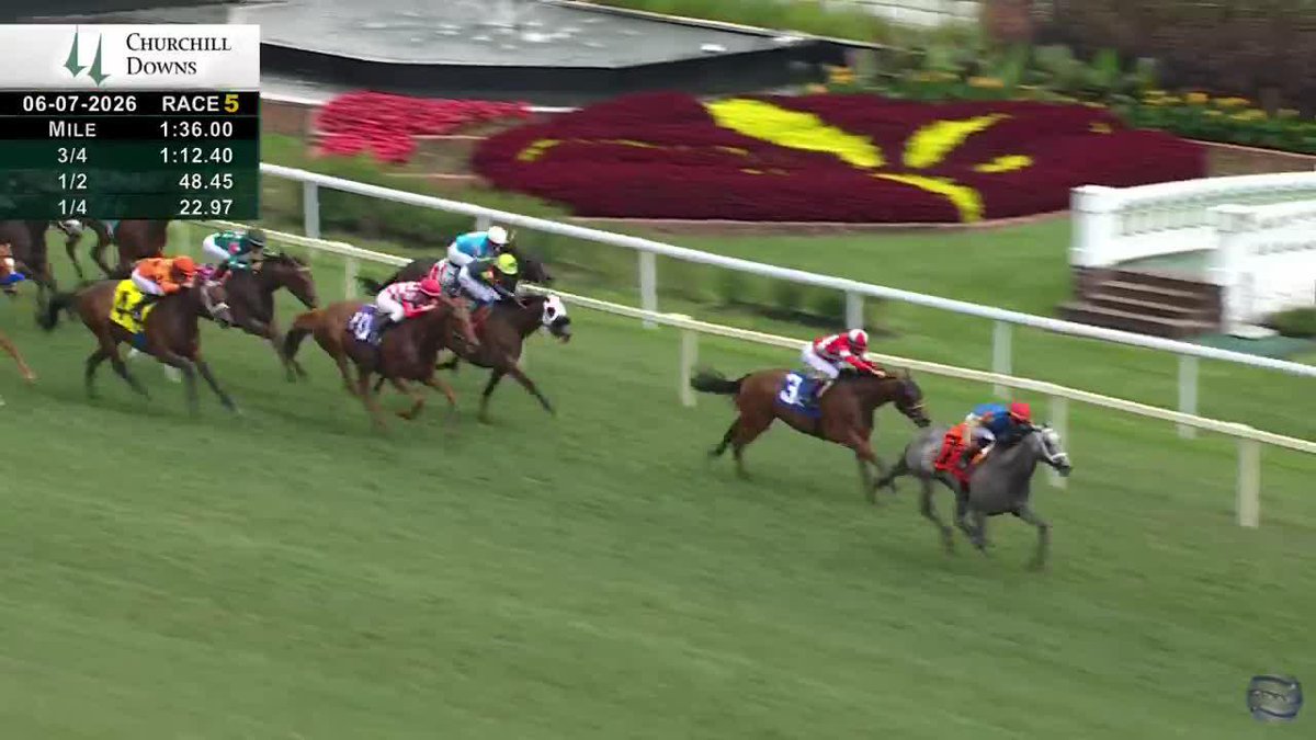Last-to-first was 𝗦𝗡𝗘𝗔𝗞𝗜𝗟𝗬! After missing the break, Iradortiz gets the 3-year-old daughter of Tapit to bring a late closing kick to break her maiden for trainer Brad H. Cox Racing and owner Wathnan Racing. #TwinSpiresReplay
