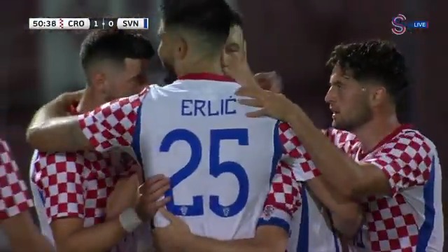 Kontrol ve vuruş... Kaptan Luka Modric, Hırvatistan'ı öne geçirdi.