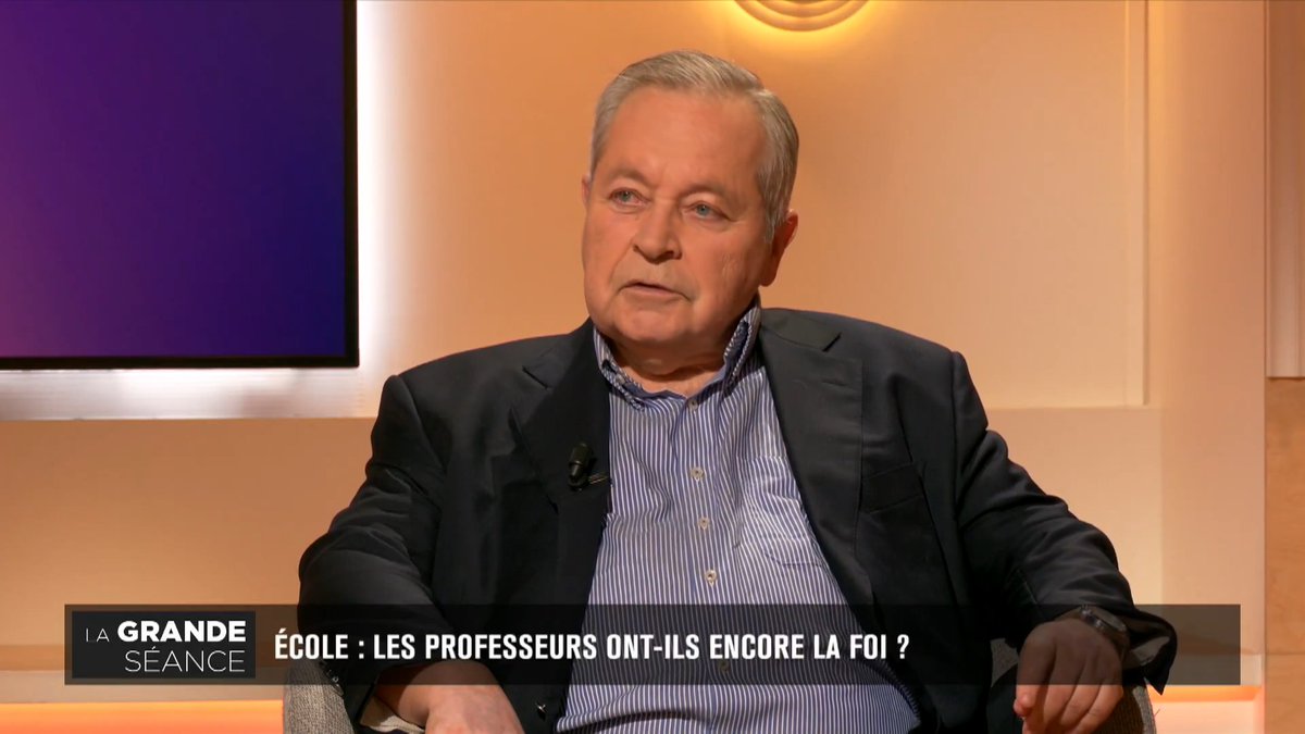"Comment voulez-vous que des gens qui ne savent rien séduisent les élèves ? Ils savent beaucoup moins que leurs prédécesseurs", lance le philosophe Philippe Nemo, très critique envers la "désastreuse" réforme du CAPES
