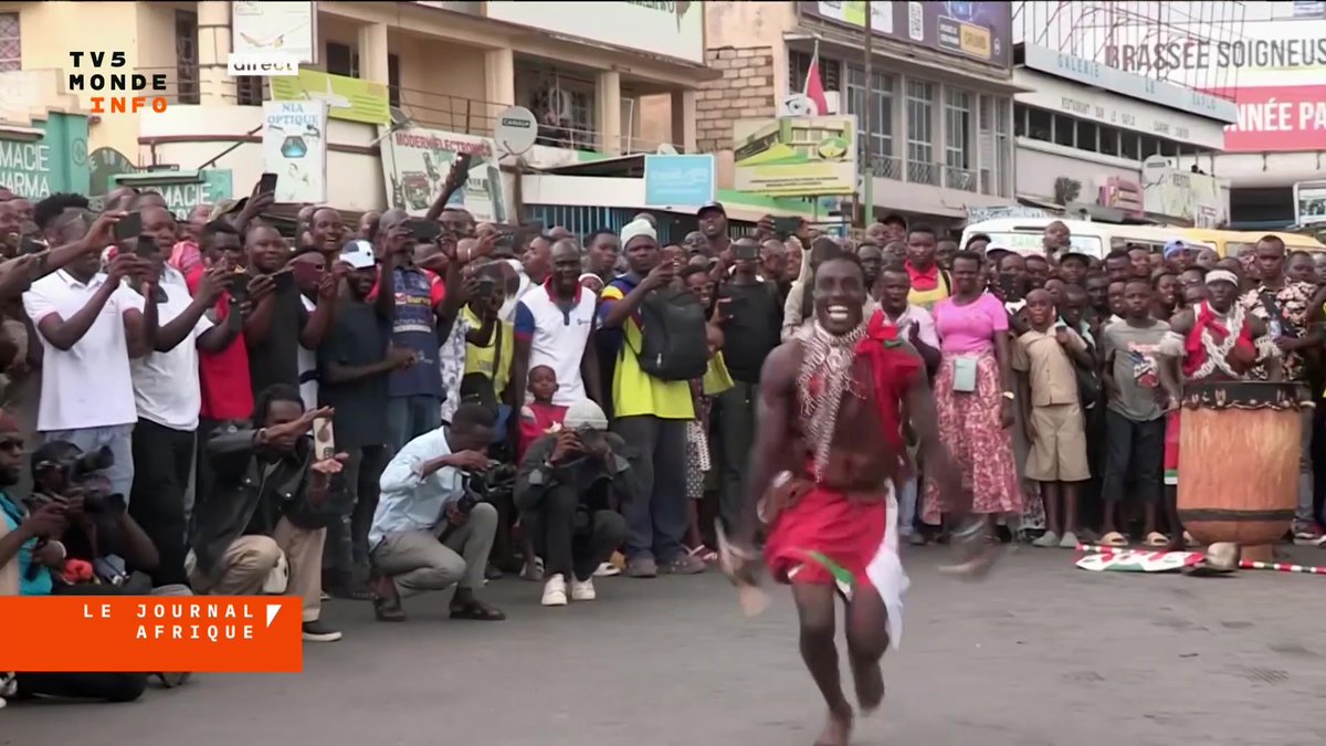 Au Burundi, le Festival Umukozo s'est déroulé ce vendredi dans la capitale Bujumbura. Au programme : des parades de rue, des danses guerrières et un carnaval du tambour qui a fait vibrer toute la ville.
