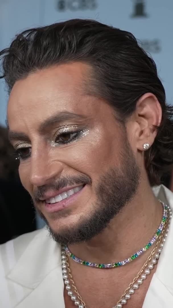 Frankie Grande on having sister Ariana Grande come see Titaníque on Broadway at the 2026 Tony Awards red carpet. #TonyAwards #Titaníque #ArianaGrande #FrankieGrande