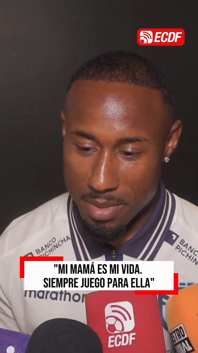 "MI MAMÁ ES MI VIDA. SIEMPRE JUEGO PARA ELLA" 🇪🇨🥹 John Yeboah reveló que para el Mundial también llevará el apellido de su madre en su camiseta: Yeboah Zamora. ❤️ 🎙️ Gabriela Alcivar