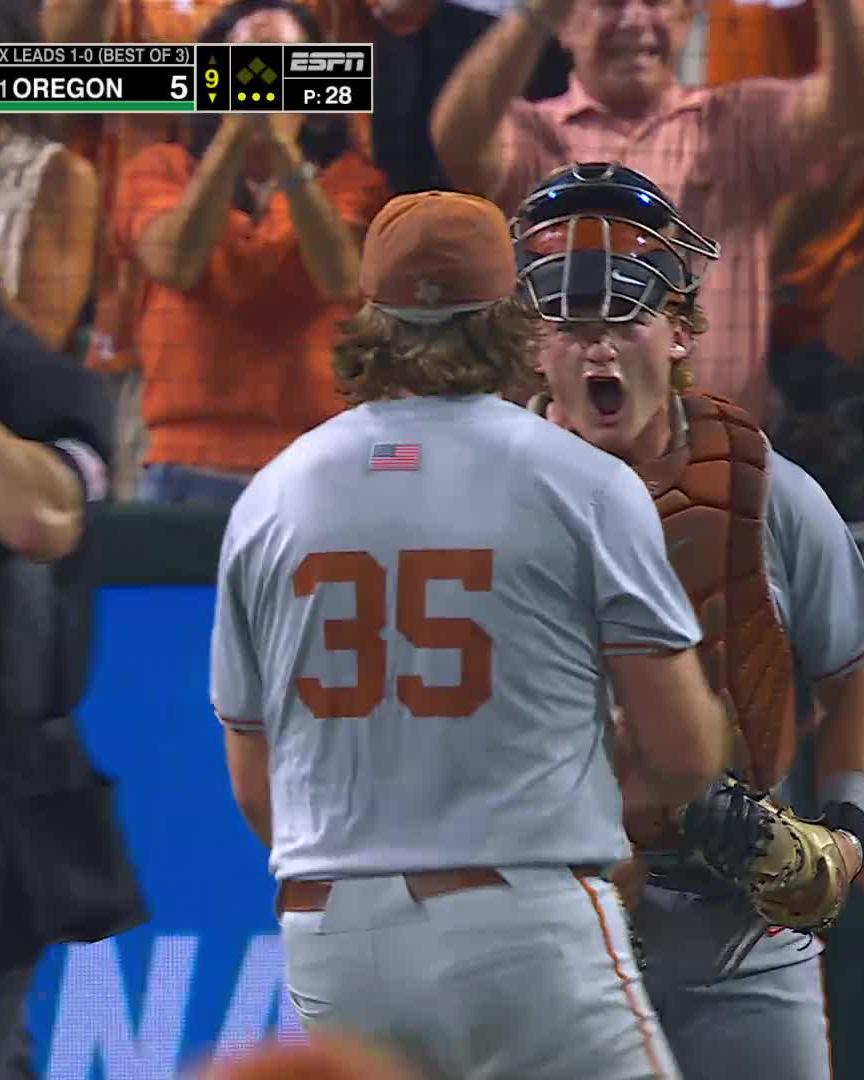 COZART CLOSED THE DOOR 🚪 He strikes out 4 of the final 6 batters to send the Horns to a 39th #MCWS! Texas Baseball x NCAA Baseball