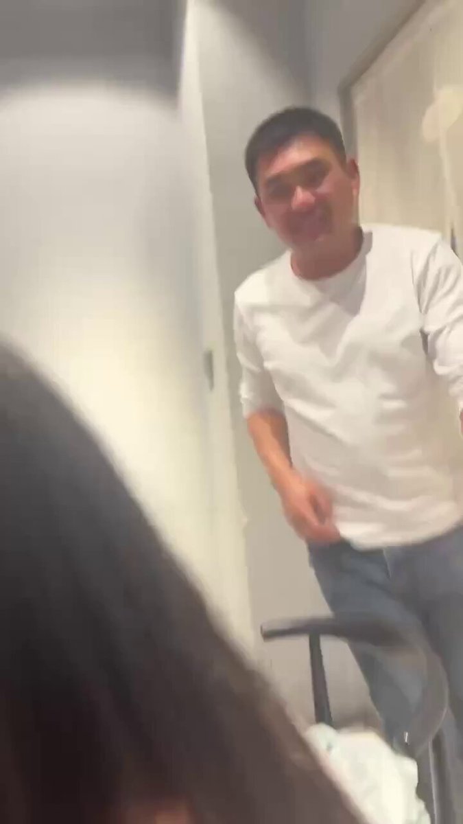 老同学聚会嘛 酒精一催 就怕谁的芳心会不听话呢