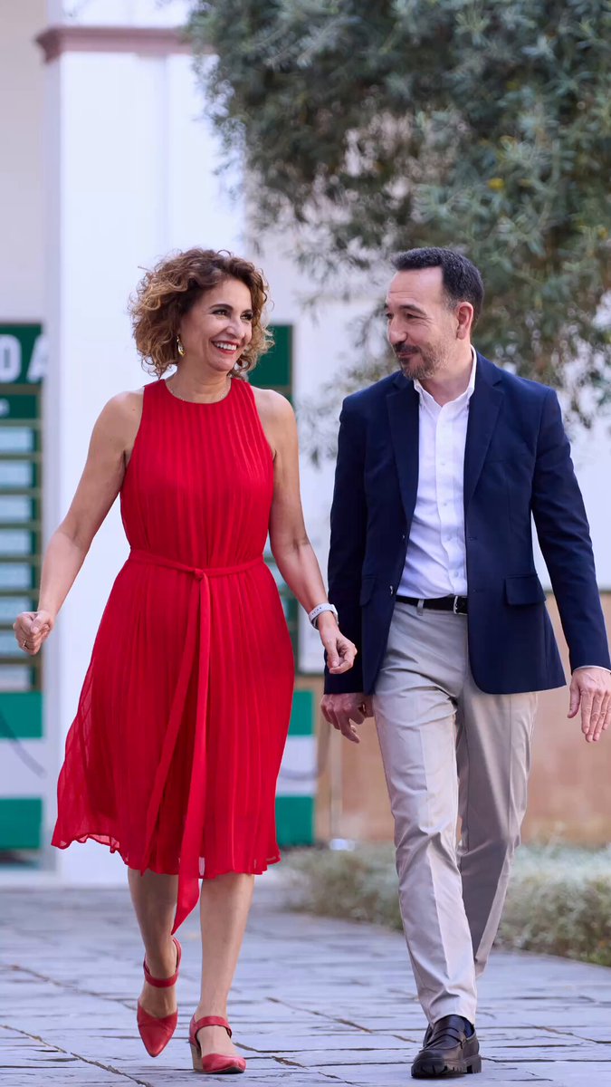 Es un orgullo asumir la responsabilidad de defender los intereses de nuestra tierra en el Parlamento Andalucía, para ejercer una oposición seria, responsable y exigente. Siempre poniendo en el centro la protección de la sanidad pública, la educación y los derechos de las y los andaluces. Esa será la prioridad de nuestra acción política, frenando cualquier intento que pase por el debilitamiento o privatización de nuestros servicios públicos.