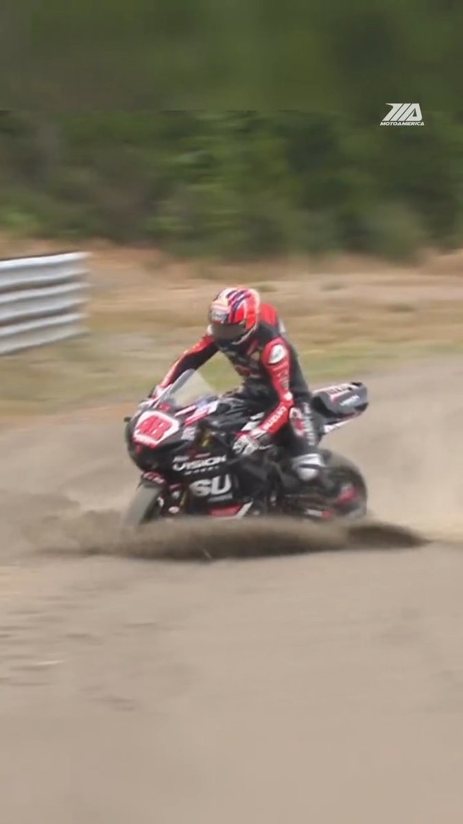 MAJOR SAVE! 😳 Max Van pulled off an epic save last year during qualifying at Ridge Motorsports Park. #motorcycle #motorsports #racing #suzuki #supersport