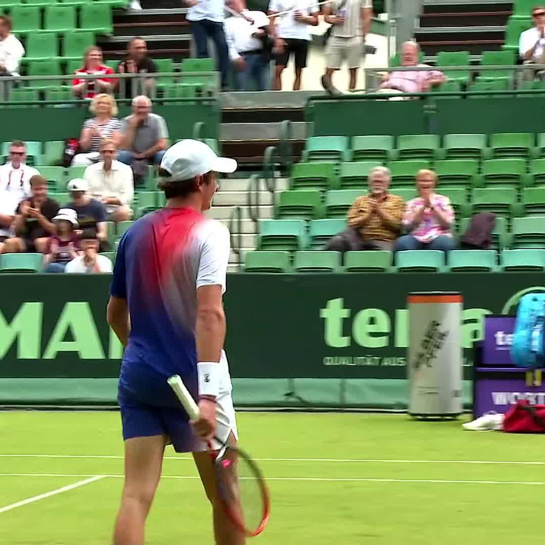 cara essa técnica de backhand dele era linda quem mudou isso 😭