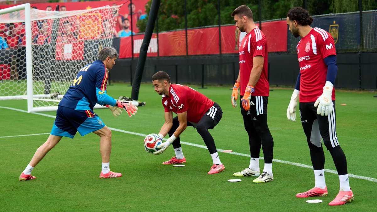 Estos tres paran 𝗠𝗨𝗖𝗛𝗢. #VamosEspaña | #CopaMundialFIFA