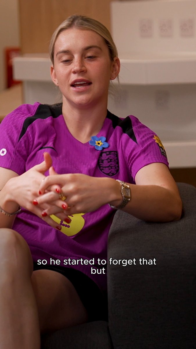 ‘When your loved one can't remember who you are, it's horrible.’ Behind every Forget Me Not is a story Alessia Russo, Beth Mead, and Georgia Stanway met with people affected by dementia to share stories and their own personal reason for wearing their Forget Me Not badges. Join a movement of hope, of action and unity by tapping to get your Forget Me Not. Lionesses