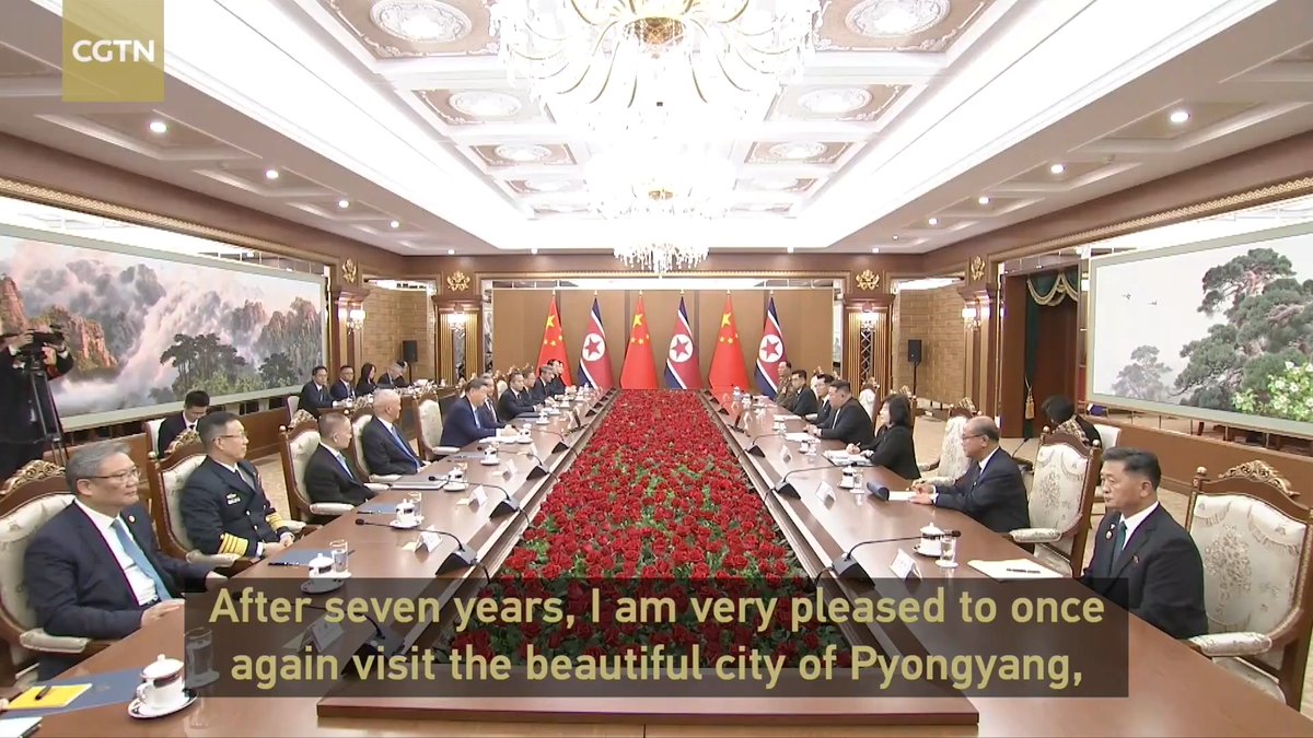 Chinese President #XiJinping: I am delighted to visit the beautiful city of Pyongyang again after seven years