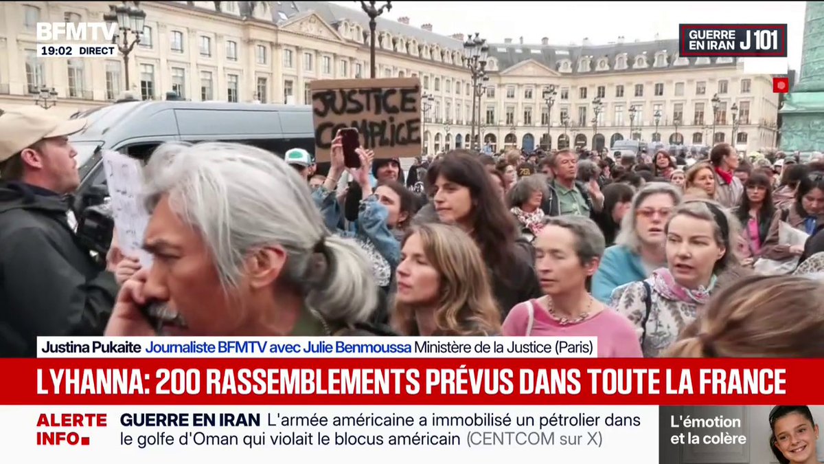 Rassemblement interdit devant le ministère de la Justice: de plus en plus de manifestants se rassemblent en hommage à Lyhanna