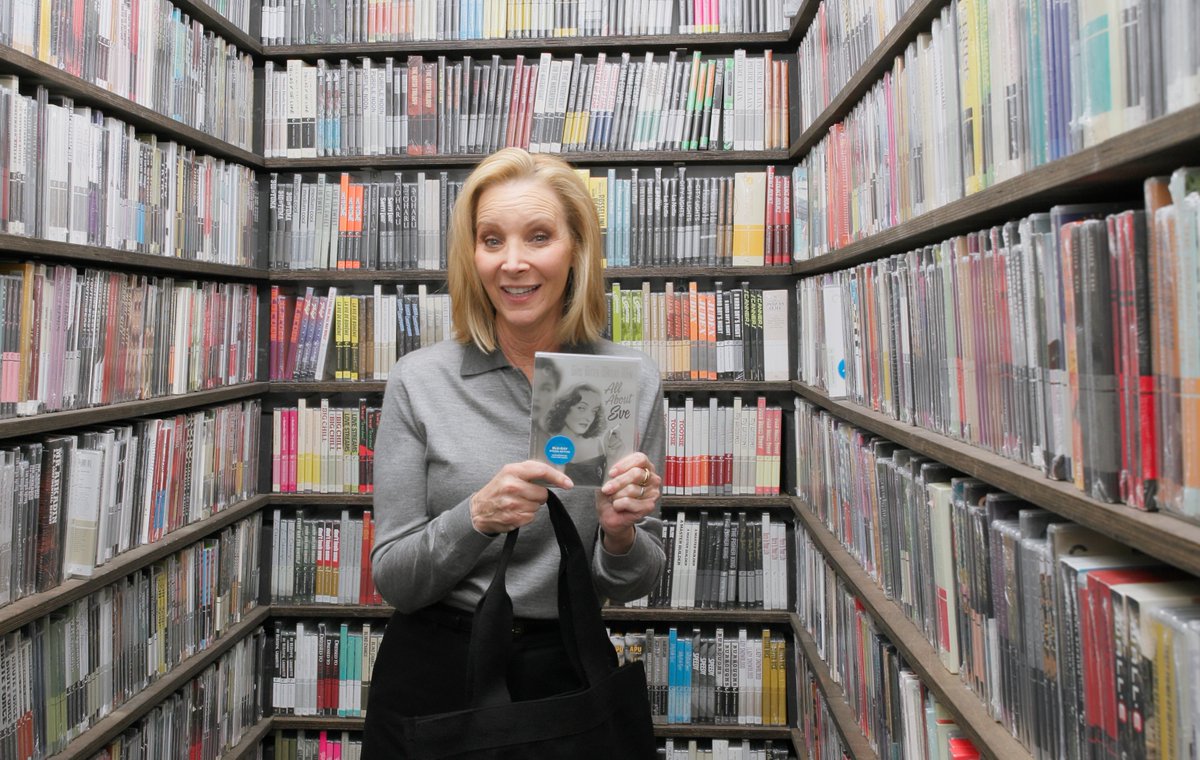 ✨ Lisa Kudrow’s Closet Picks! ✨