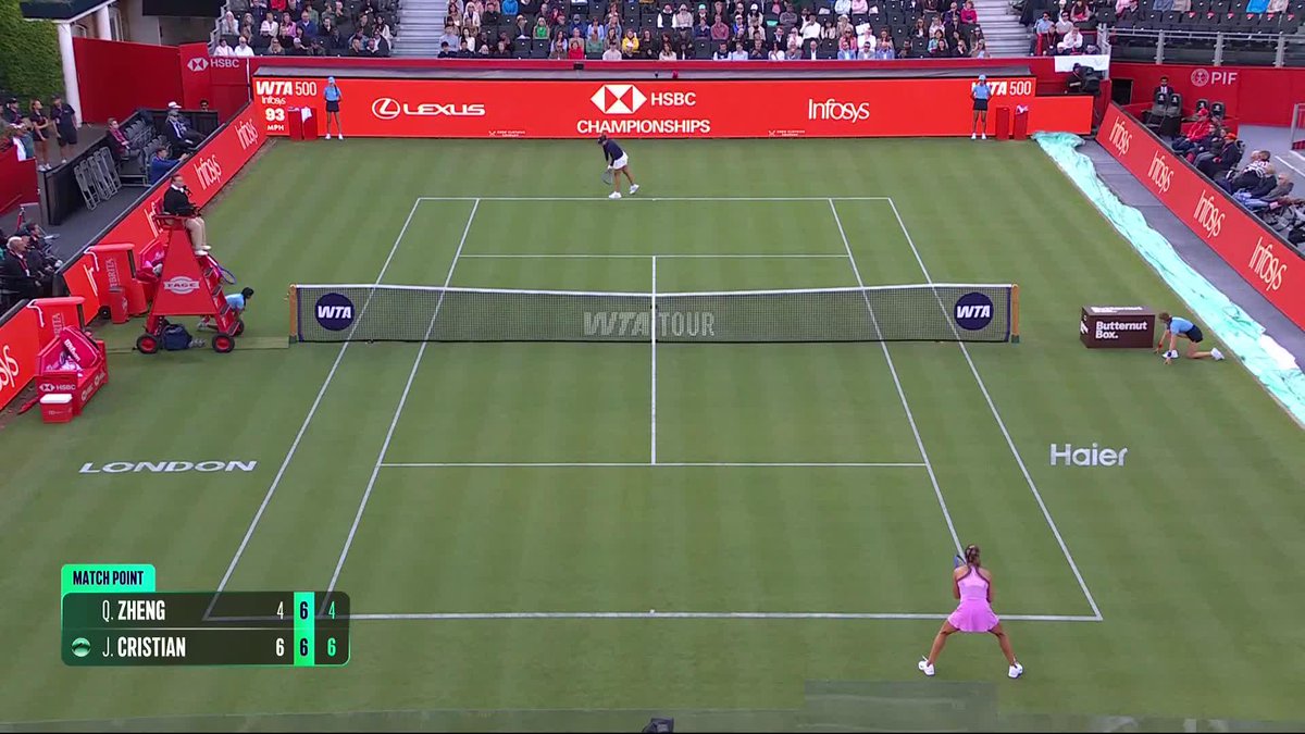 All gas from Jaqueline! 🔥 Jaqueline Cristian defeats Zheng in straight sets and moves on in London. #HSBCChampionships